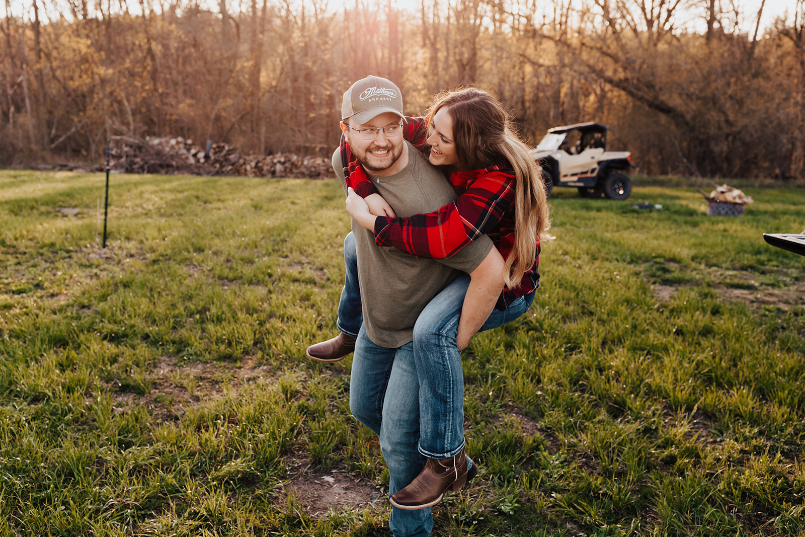 Kurt + MaeAnna Country Engagement Session // Rural Minnesota